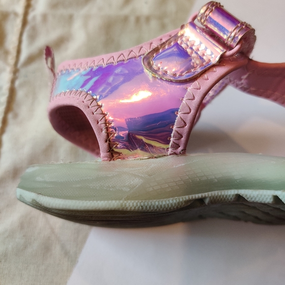 Girls Pink Iridescent sandals with Unicorn detail - Picture 5 of 6
